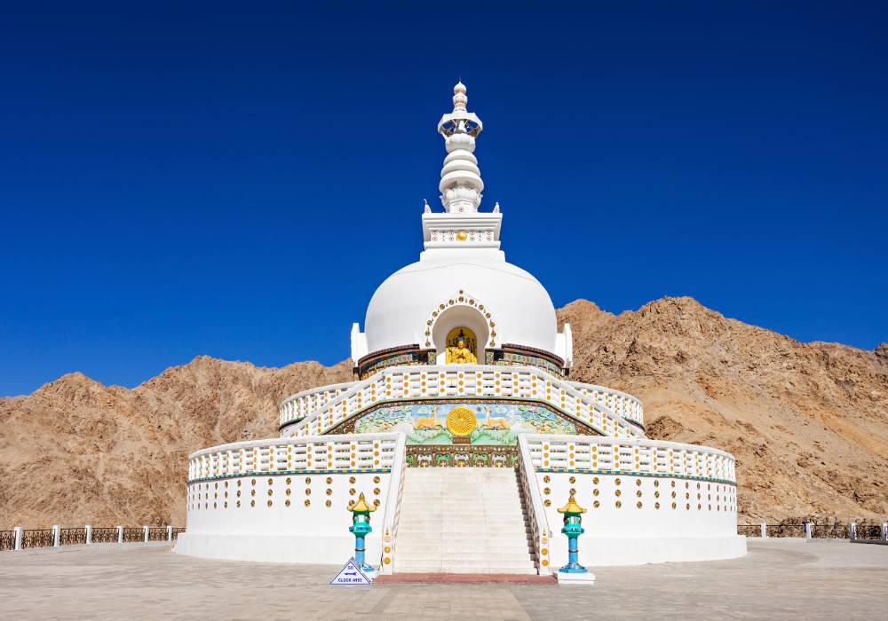 Bảo tháp Shanti Stupa