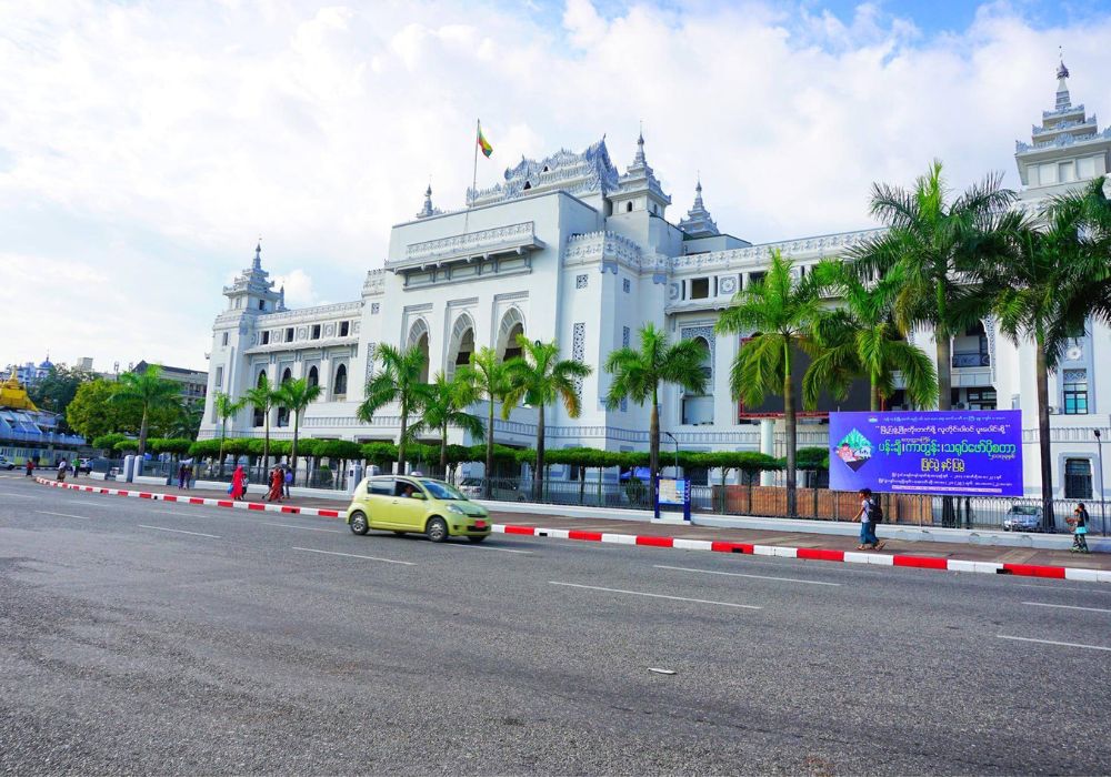 Tòa nhà thị chính thành phố Yangon