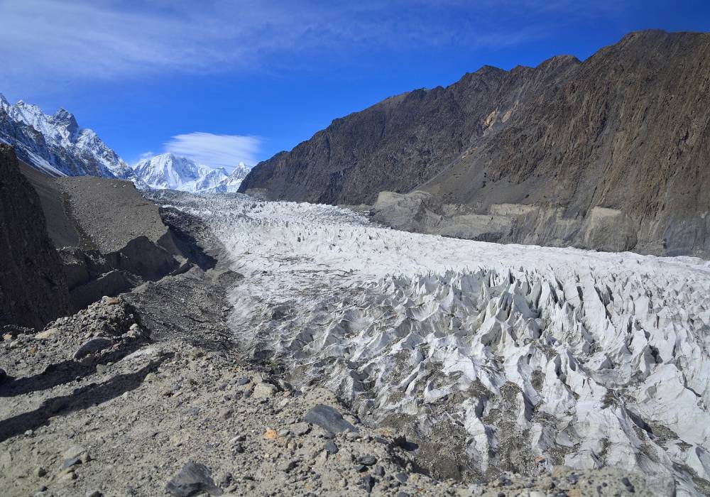 sông băng trắng Passu Glacier