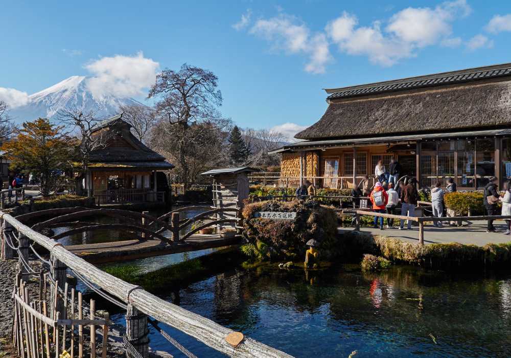 làng cổ Oshino Hakkai